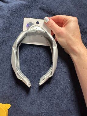 Glossy Silver Turban Knot Gameday Headband Shiny Lame Fabric New Tags w/o Teeth